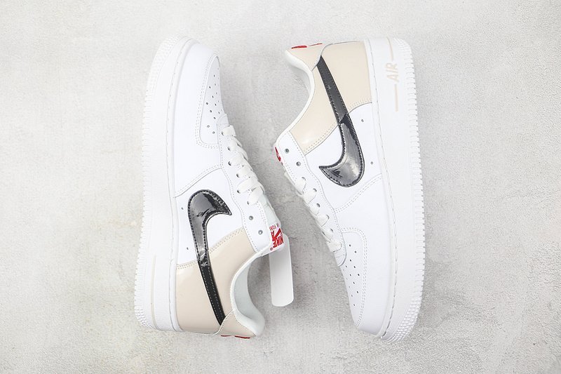 Nike Air Force 1 Low "Patent Swoosh" фото № 6