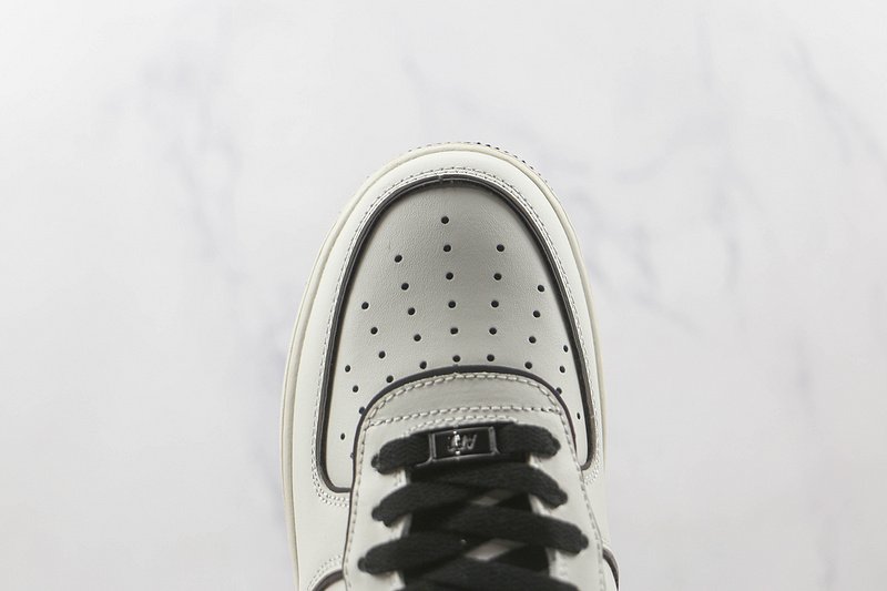 Nike Air Force 1 Low "White/Patent Black" фото № 4