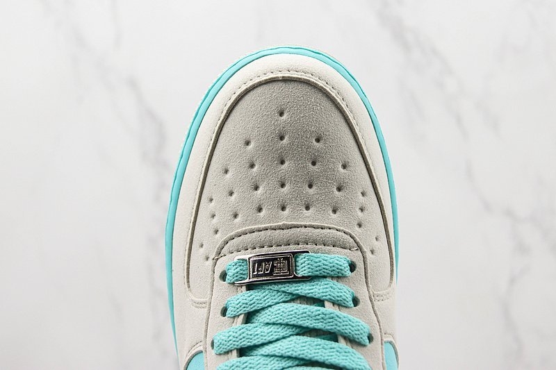 Tiffany & Co x Nike Air Force 1 Low "Tiffany Blue" фото № 4