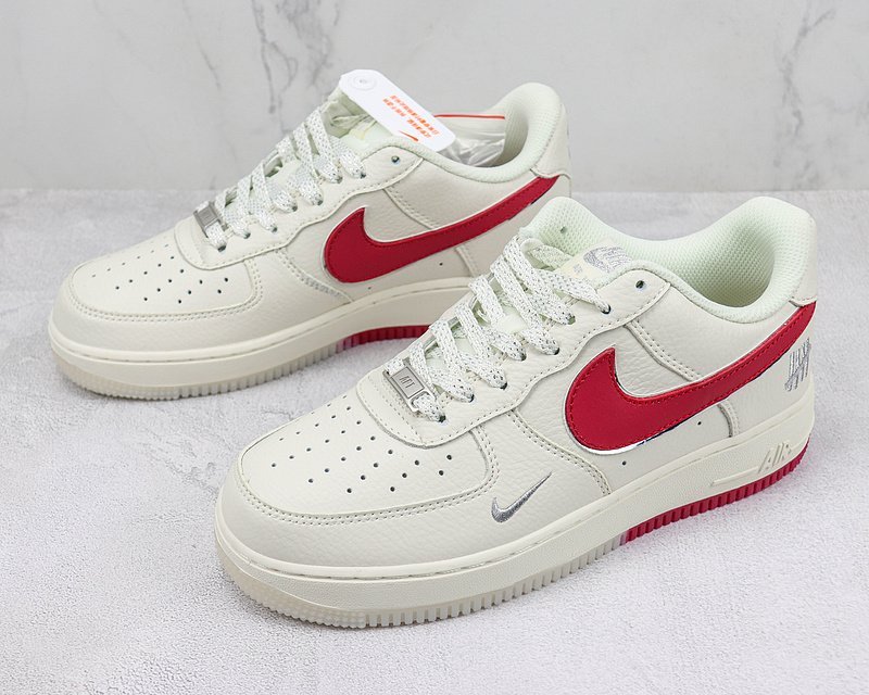Undefeated x Nike Air Force 1 Low "White/Red/Sliver" фото № 5