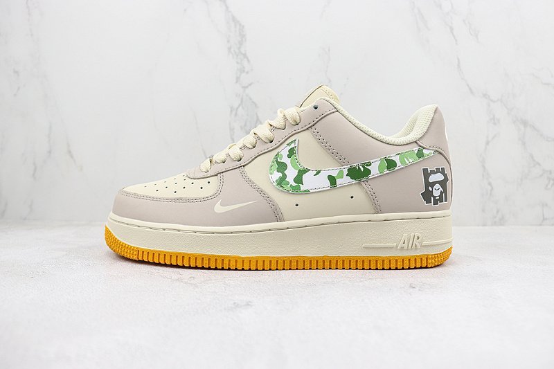 Bape x Undefeated x Nike Air Force 1 Low "Mi White Grey Camouflage" фото № 2