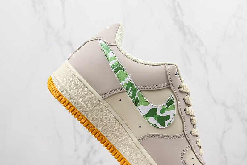 Bape x Undefeated x Nike Air Force 1 Low "Mi White Grey Camouflage" фото № 3