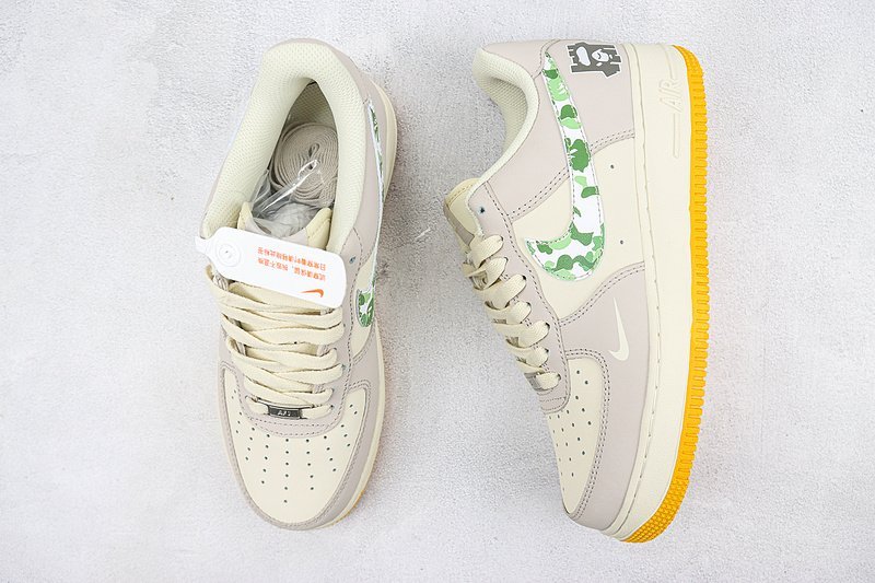 Bape x Undefeated x Nike Air Force 1 Low "Mi White Grey Camouflage" фото № 7