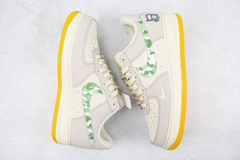 Bape x Undefeated x Nike Air Force 1 Low "Mi White Grey Camouflage" фото № 6