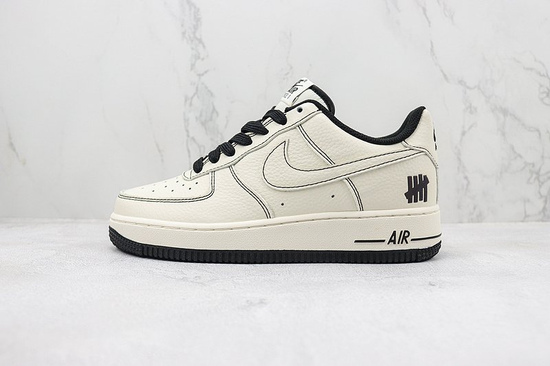 Undefeated x Nike Air Force 1 Low "Beige/Black" фото № 2