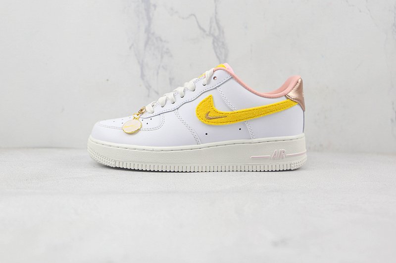 Nike Air Force 1 Low "Mini Mama" фото № 2