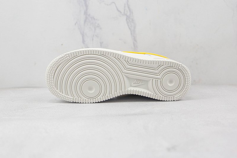 Nike Air Force 1 Low "Mini Mama" фото № 8