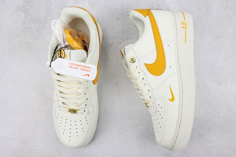 Nike Air Force 1 Low "White/University Gold" фото № 7
