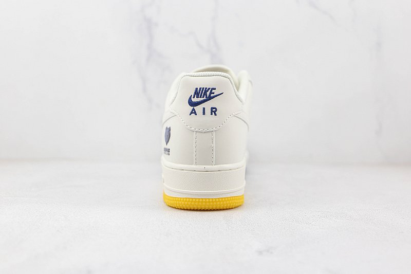 Nike Air Force 1 Low "Grizzlies Sail" фото № 9