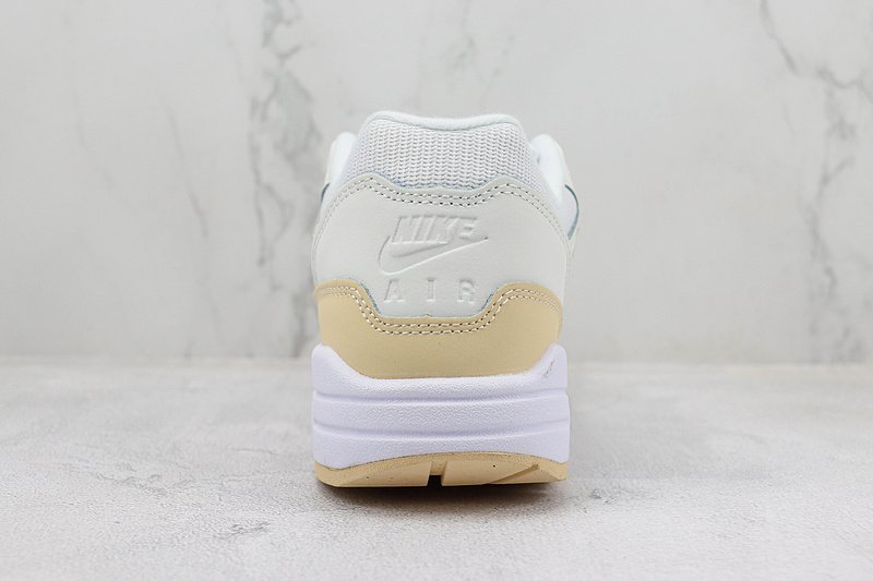 Nike Air Max 1 "Sanddrift" фото № 9