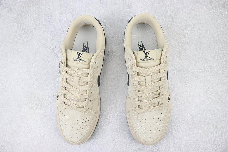 Louis Vuitton x Nike Dunk Low "Pale Oyster/Black" фото № 7