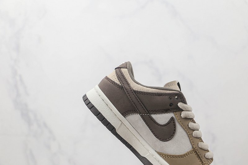 Otomo Katsuhiro x Nike SB Dunk Low "Old Brown" фото № 4