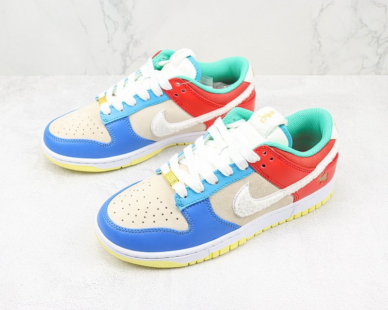 Nike Dunk Low "Year Of The Rabbit/Blue/Red" фото № 5