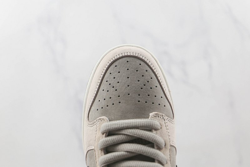 Otomo Katsuhiro x Nike SB Dunk Low "Beige/Gray" фото № 3