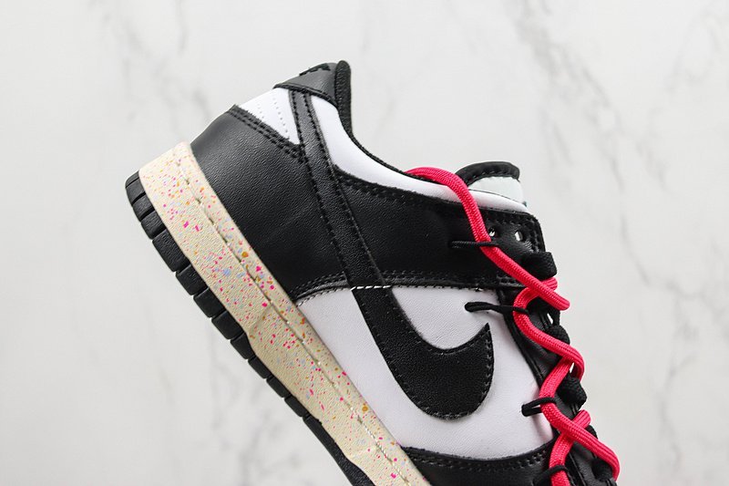 Nike SB Dunk Low "Black/White" фото № 4