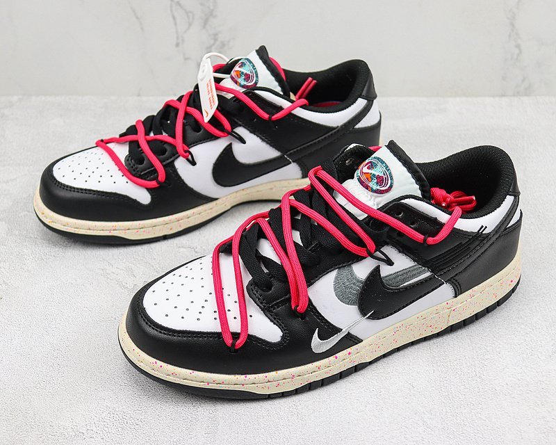 Nike SB Dunk Low "Black/White" фото № 5