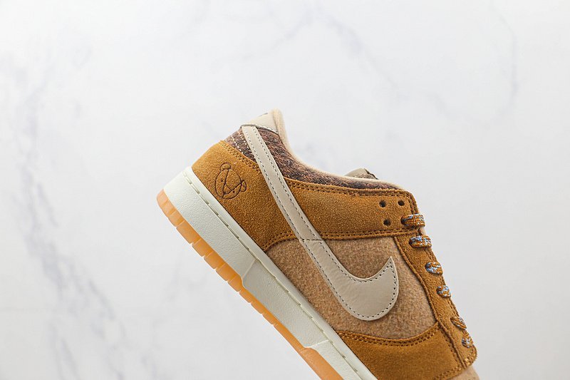 Nike Dunk Low "Teddy Bear" фото № 4