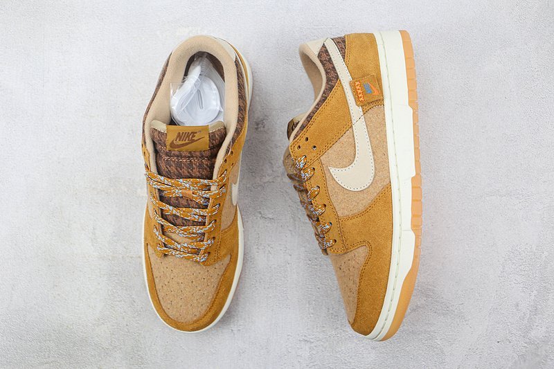 Nike Dunk Low "Teddy Bear" фото № 6