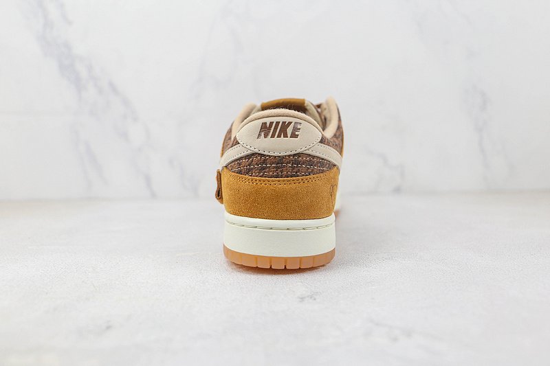 Nike Dunk Low "Teddy Bear" фото № 8