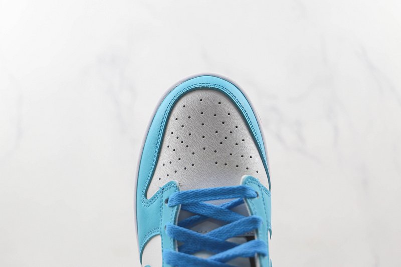 Kyrie Irving x Nike Dunk Low SE GS "Baltic Blue Gum" фото № 3