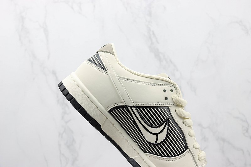 Nike SB Dunk Low "Cream White/Black/Grey" фото № 4