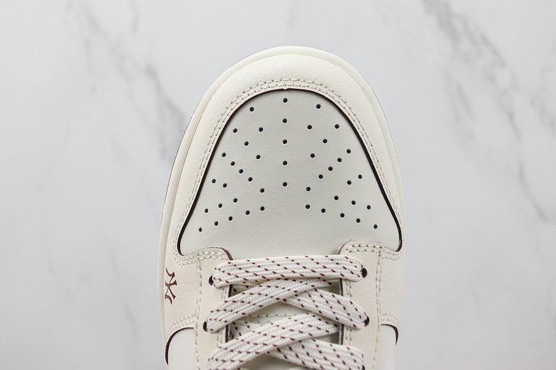 MLB x Nike SB Dunk Low "Light Brown" фото № 3