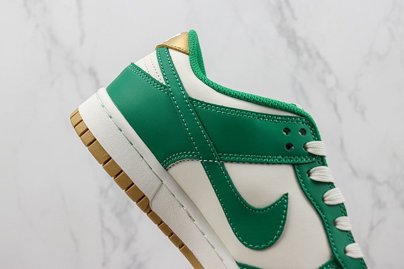 Nike Dunk Low "Malachite/University Gold" фото № 4