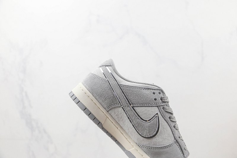 Otomo Katsuhiro x Nike SB Dunk Low "Steamboy OST/Grey" фото № 3