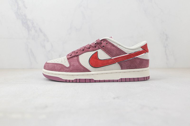 Otomo Katsuhiro x Nike SB Dunk Low "Steamboy OST/Purplish Red" фото № 2