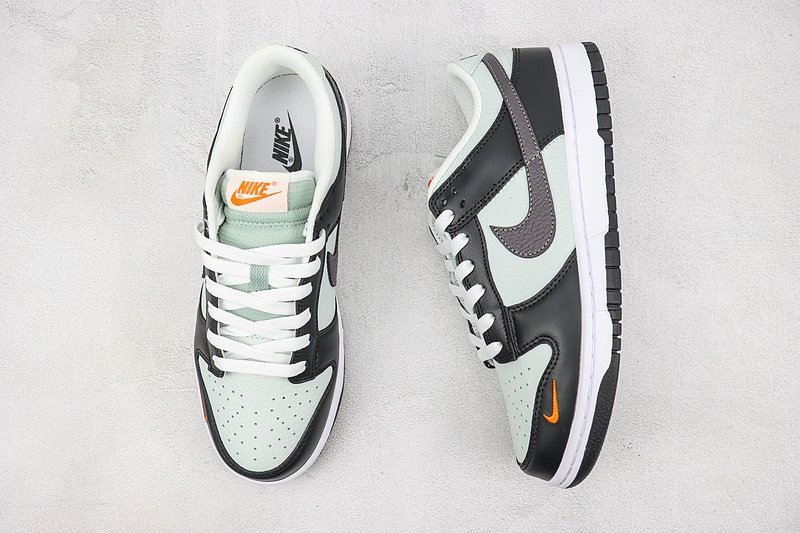 Nike Dunk Low "White/Black/Mini-Swoosh" фото № 6