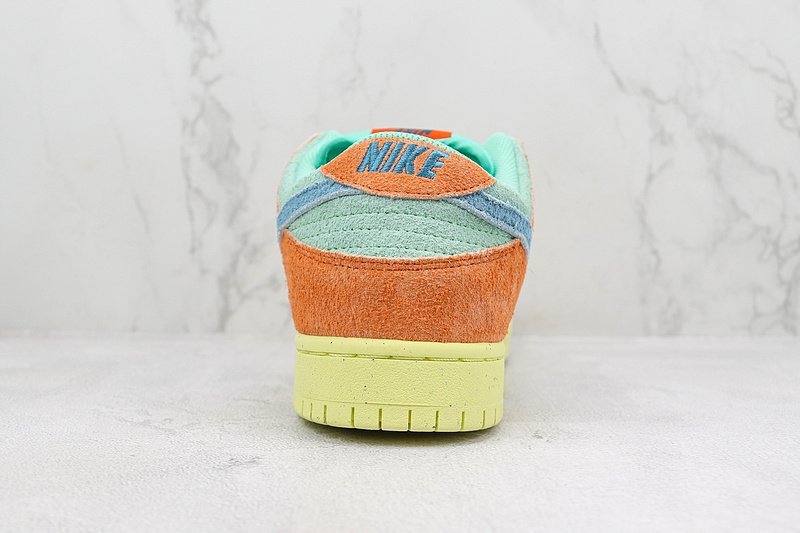 Nike Dunk Low "Orange/Emerald Rise" фото № 9