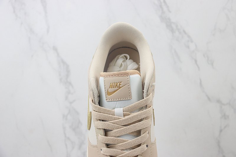 Nike Dunk Low "Golden Swoosh" фото № 5