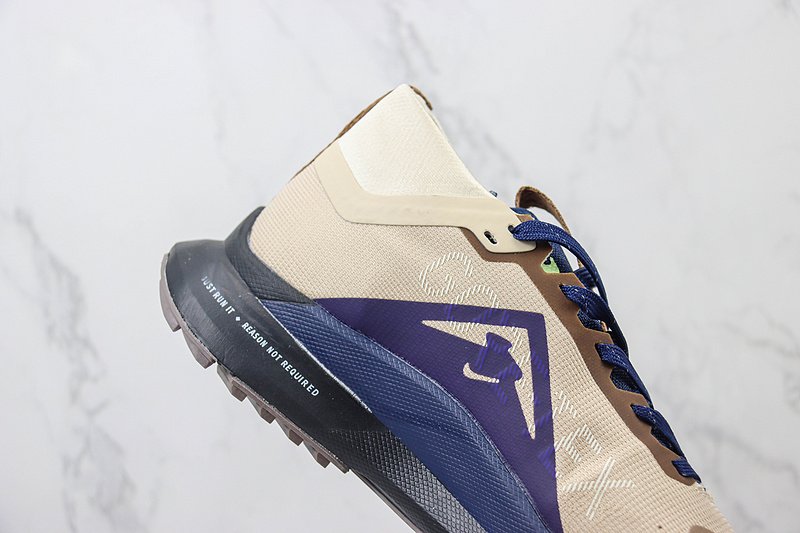 Gore-Tex x Nike React Pegasus Trail 4 "Khaki Man" фото № 4