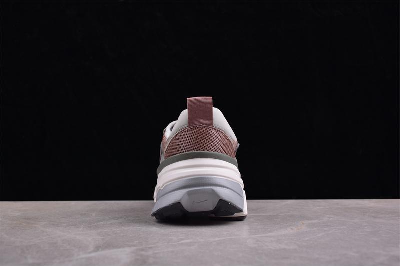Nike V2K Run "Brown" фото № 5