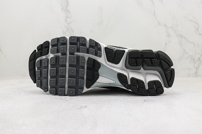 Nike Zoom Vomero 5 "Dark Grey/Black/White" фото № 8