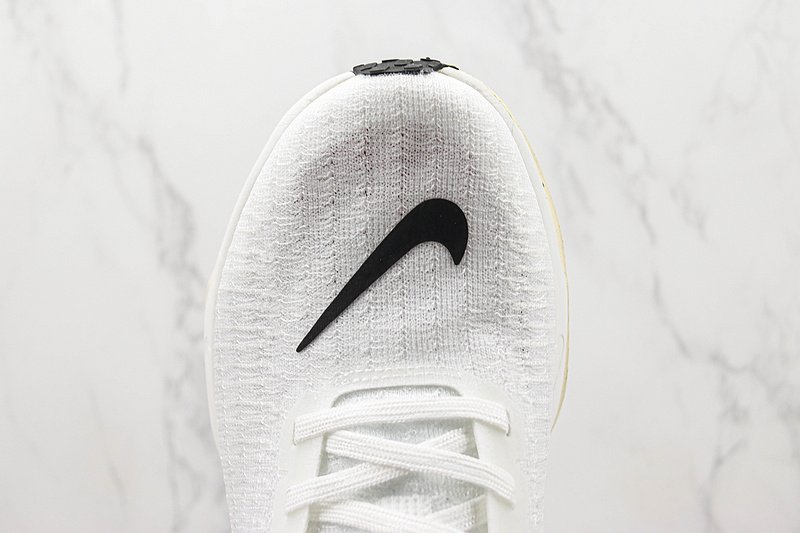 Nike ZoomX Invincible Run Flyknit 3 "White Bright Crimson" фото № 3