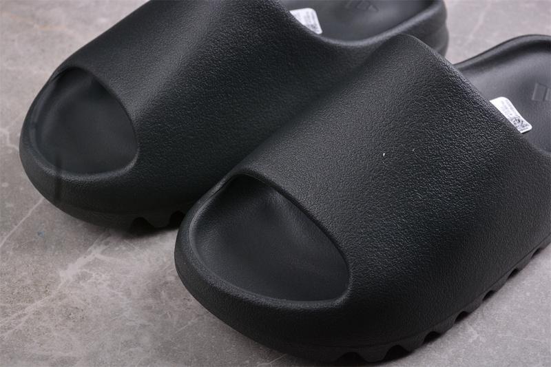 Adidas Yeezy Slides "Dark Onyx" фото № 8