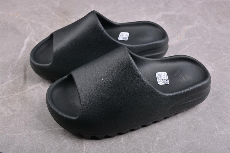 Adidas Yeezy Slides "Dark Onyx" фото № 7