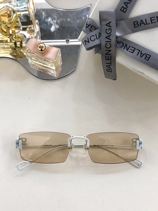 Солнцезащитные очки Balenciaga Thin Frame And Temples Decorated "Brown" фото № 2