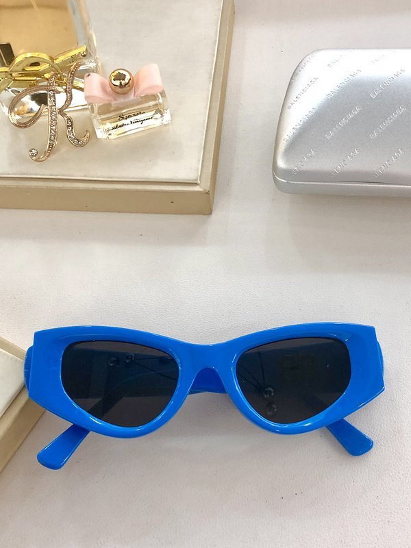 Солнцезащитные очки Balenciaga Wide Frame And Temples "Light Blue" фото № 2