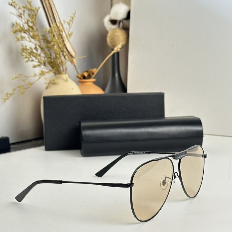 Солнцезащитные очки Balenciaga Aviator Shaped Decorated By Logo On Bridge Of The Nose "Brown/Black" фото № 2