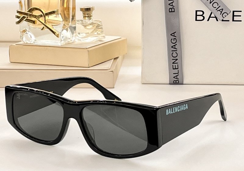 Солнцезащитные очки Balenciaga Wide Frame With Colorful Logo Inscription "Black/Blue" фото № 2
