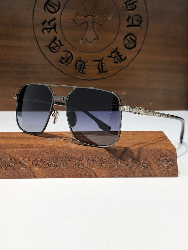 Солнцезащитные очки Chrome Hearts Rectangle Shaped And Small Logo Decoration "Violet" фото № 2