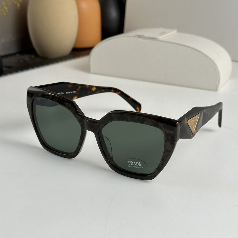 Солнцезащитные очки Prada Logo In Triangle On Side "Black/Green" фото № 2