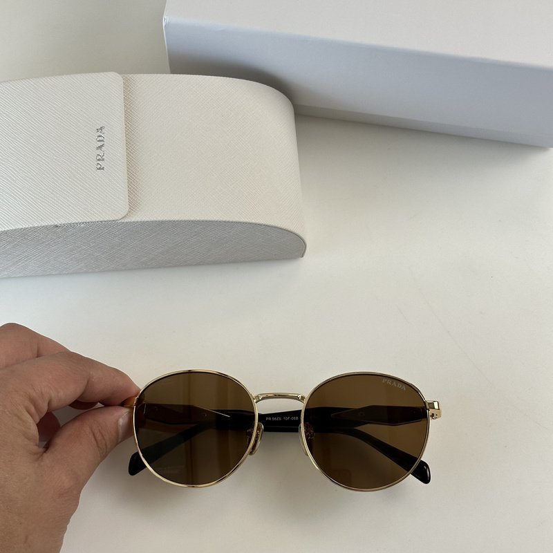 Солнцезащитные очки Prada Temple From Two Details With Logo "Brown/Gold" фото № 2