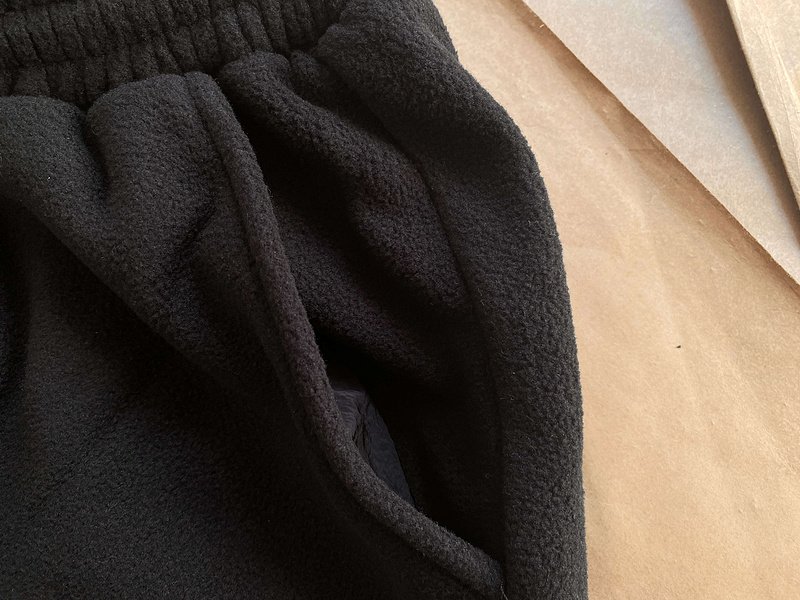 Штаны Patagonia Small Logo With Mountains "Black" фото № 6