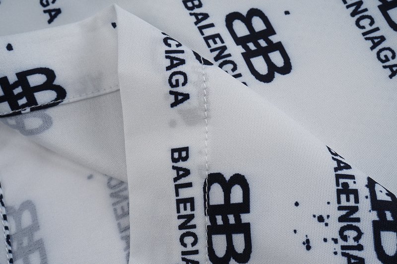 Шорты Balenciaga Plain With Repeating Logo Along "White" фото № 3