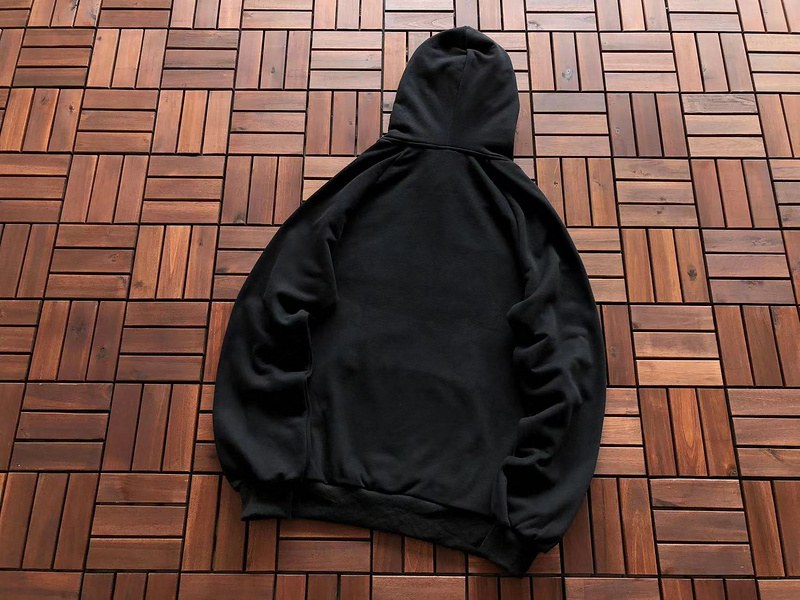 Худи Trapstar Logo Lettering With Multicolor Letters And Wide Pocket Front "Black" фото № 2