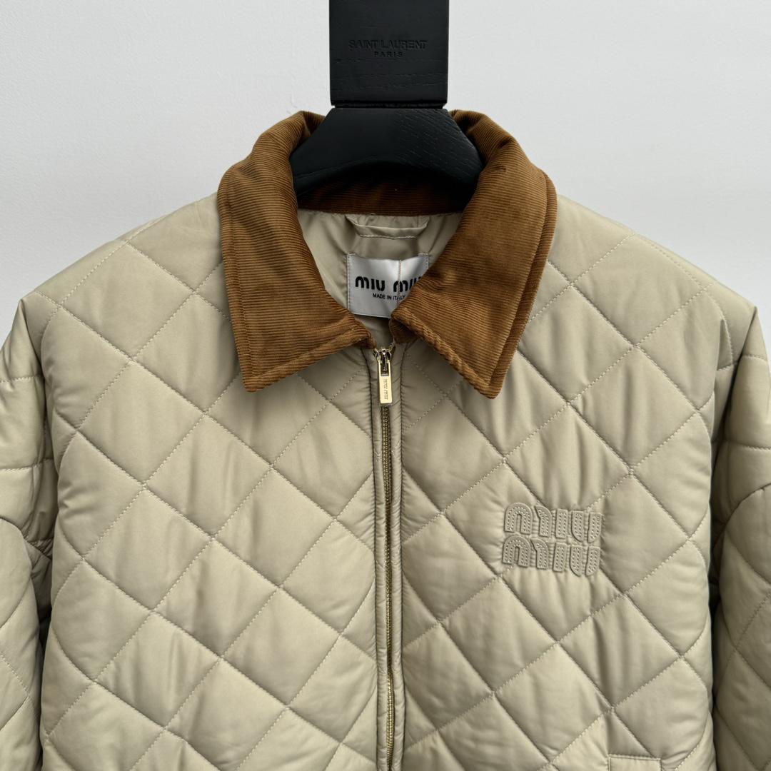 Куртка Miu Miu Frontside Beige Rombes Beige Logo Miu Miu "Beige" фото № 9