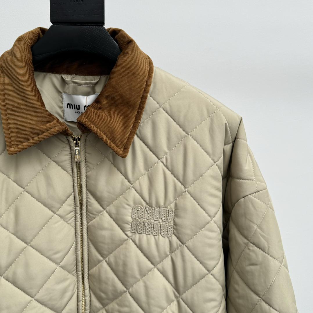 Куртка Miu Miu Frontside Beige Rombes Beige Logo Miu Miu "Beige" фото № 2